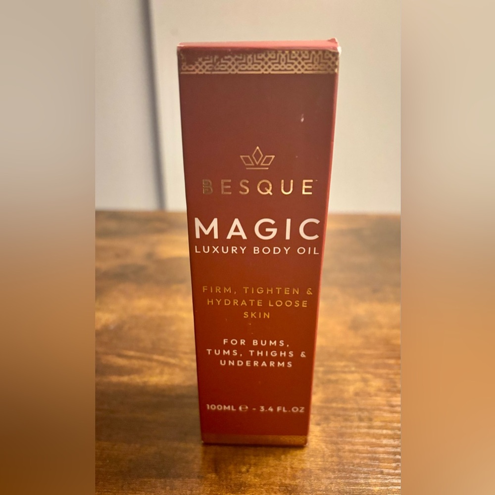 BNIB Besque Magic Body Oil